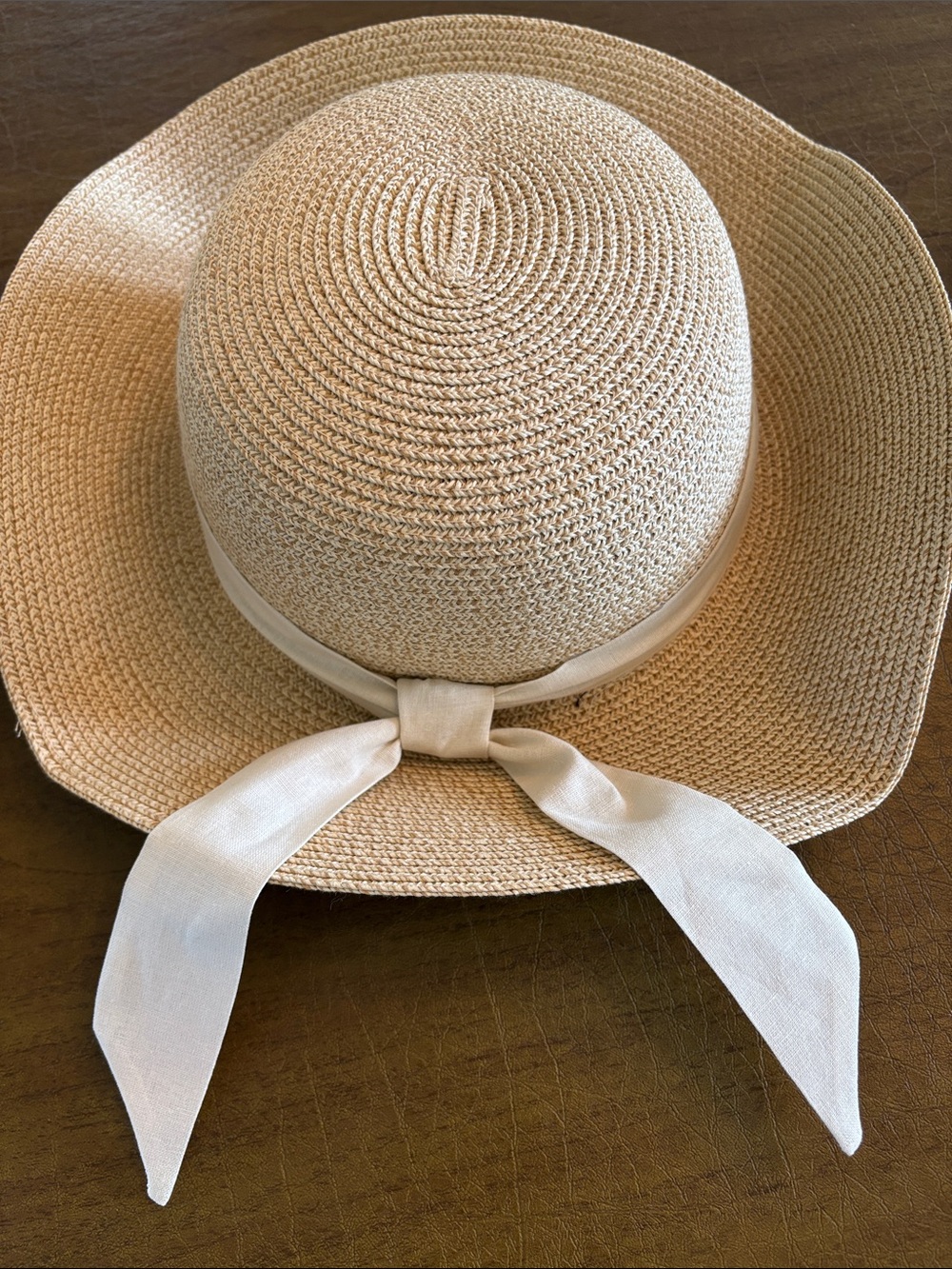 NWT! FURTALK Women’s Cream Straw Sun Hat - UPF 80+